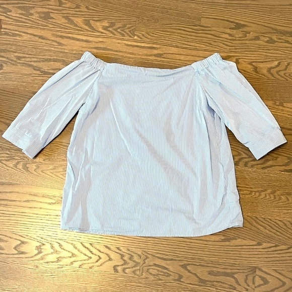 Pinstripe cold shoulder top - Picture 2 of 7